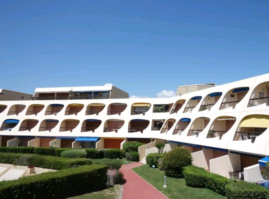 Superbe studio avec Loggia entre port et plage Le Grau-du-Roi Eksteriør bilde