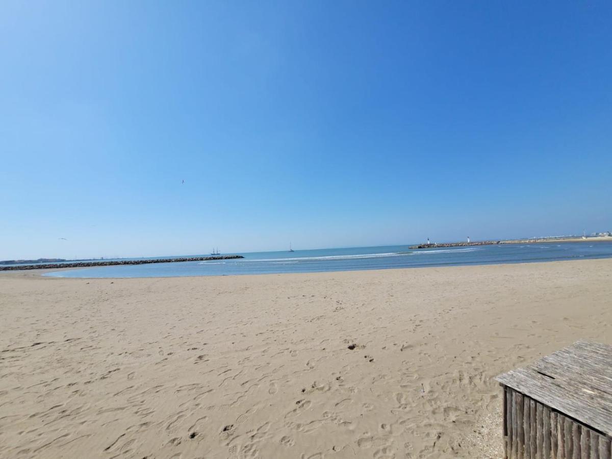 Superbe studio avec Loggia entre port et plage Le Grau-du-Roi Eksteriør bilde
